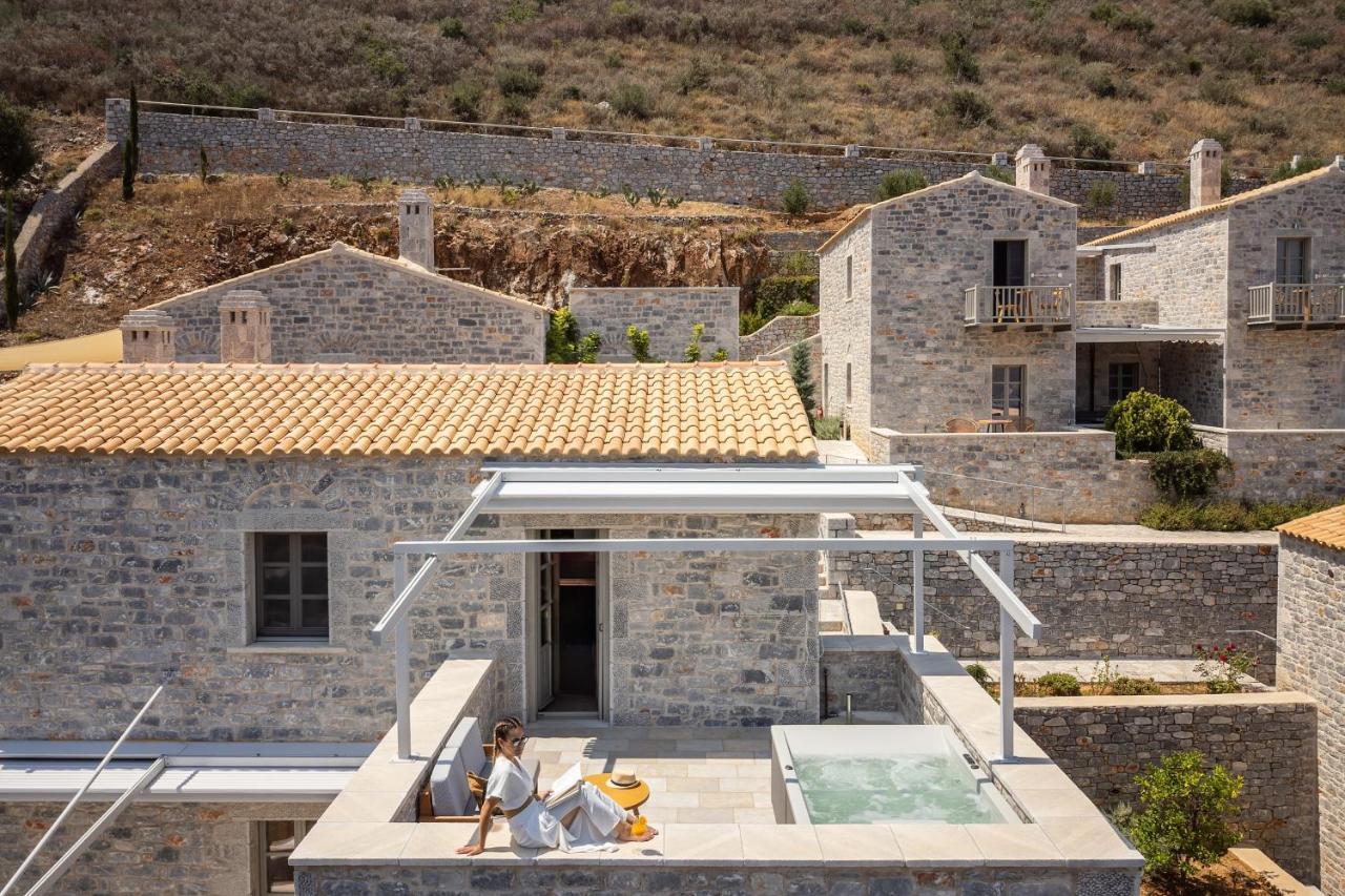 Trapela Limeni Luxury Suites ภายนอก รูปภาพ