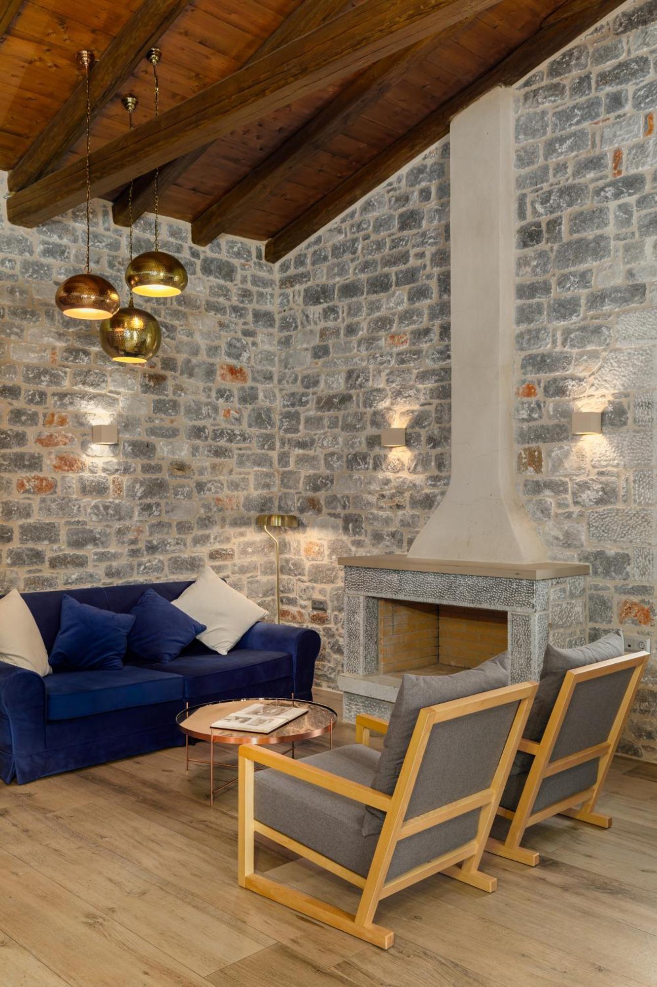 Trapela Limeni Luxury Suites ภายนอก รูปภาพ