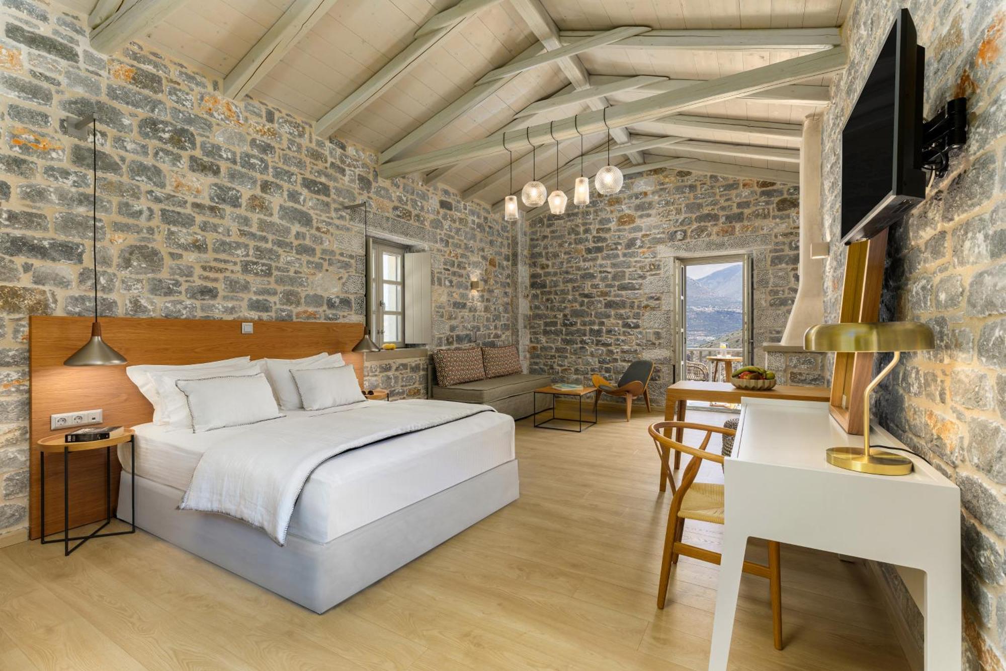 Trapela Limeni Luxury Suites ภายนอก รูปภาพ