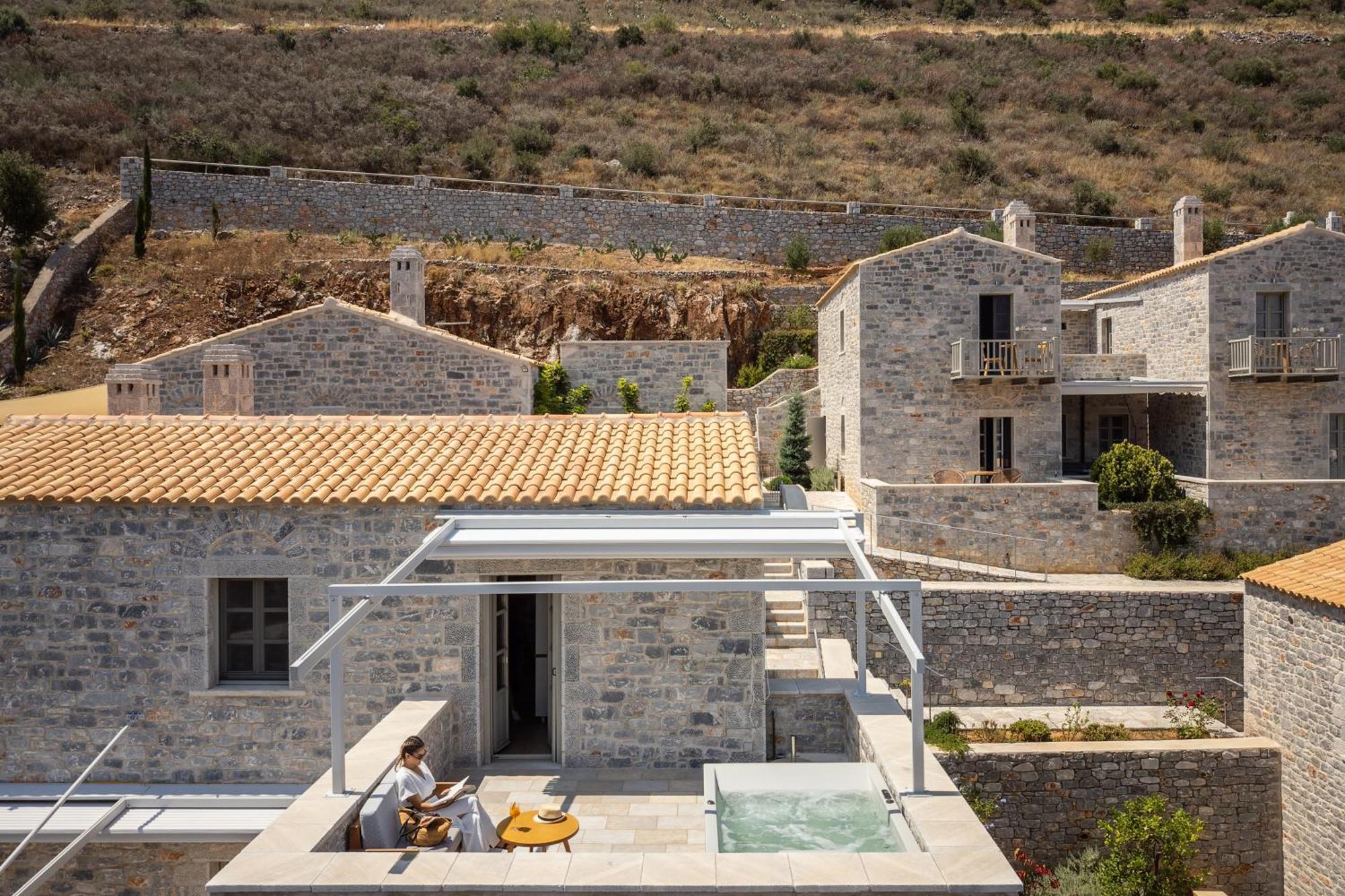 Trapela Limeni Luxury Suites ภายนอก รูปภาพ