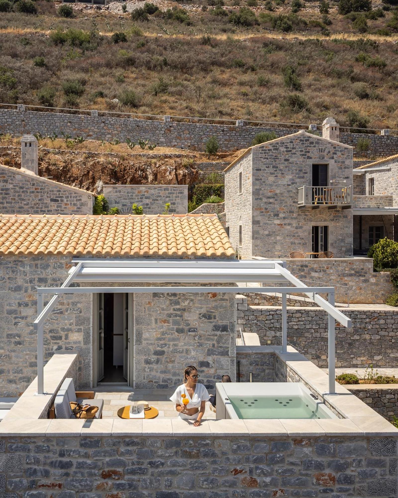 Trapela Limeni Luxury Suites ภายนอก รูปภาพ
